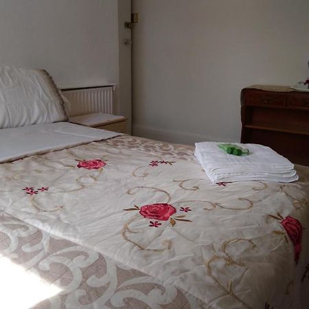 Renovated 4-Bed Home - Sleeps 9 - Parking - Spa แบล็คพูล ภายนอก รูปภาพ