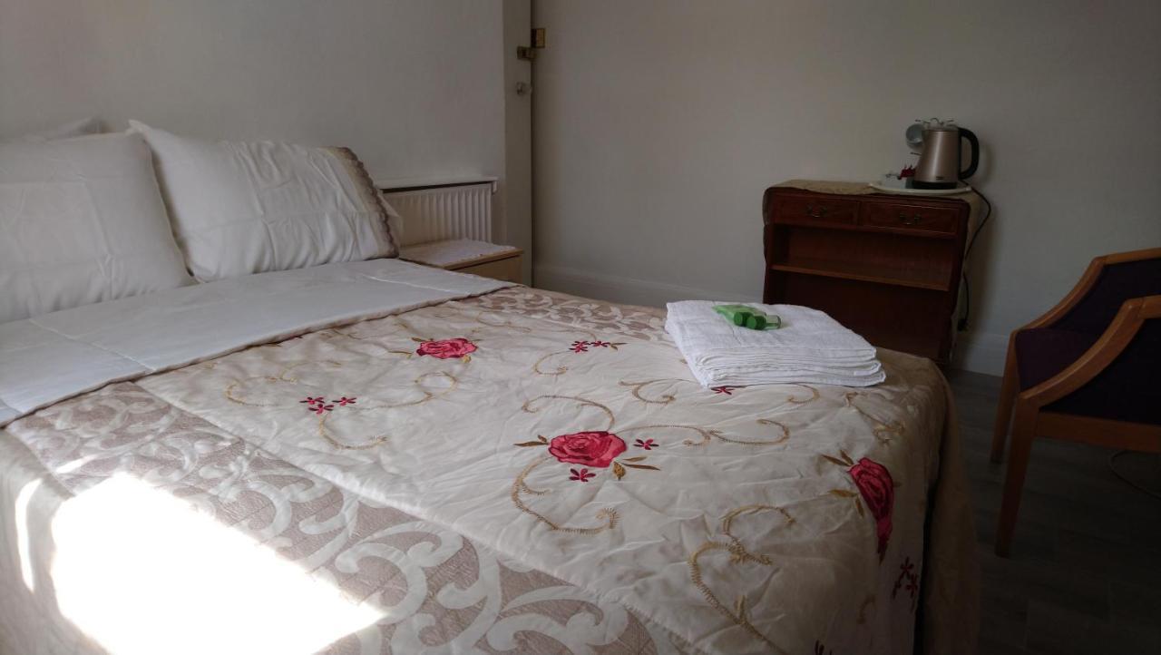 Renovated 4-Bed Home - Sleeps 9 - Parking - Spa แบล็คพูล ภายนอก รูปภาพ